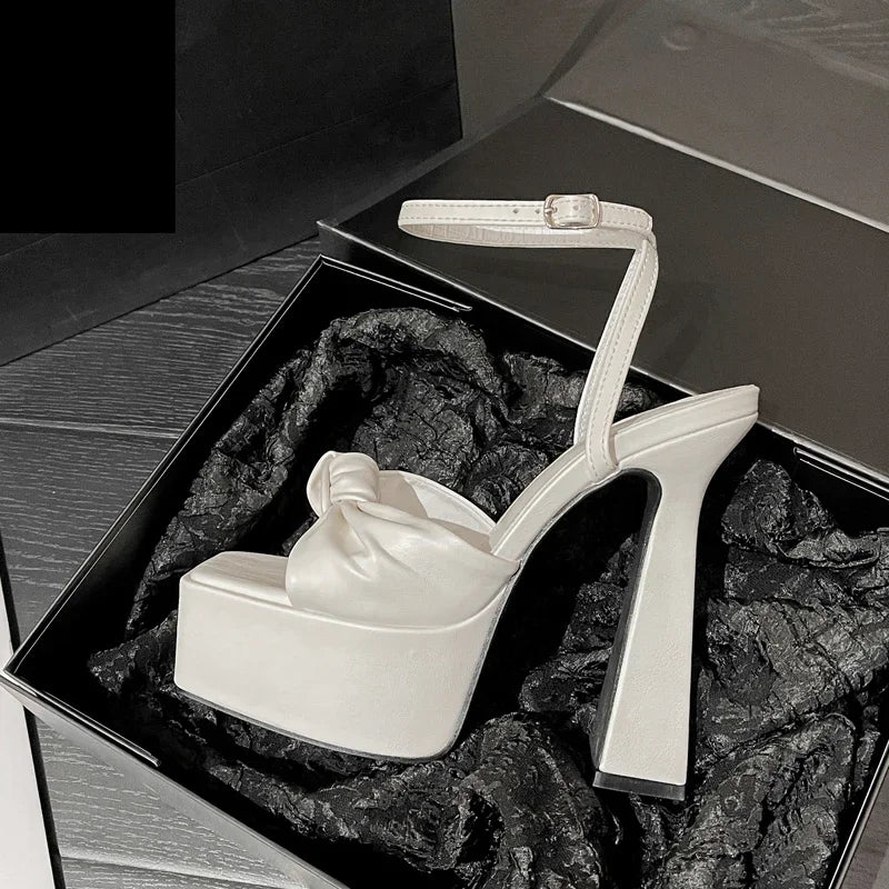 SANDÁLIA PLATAFORMA JHULIA BRANCA