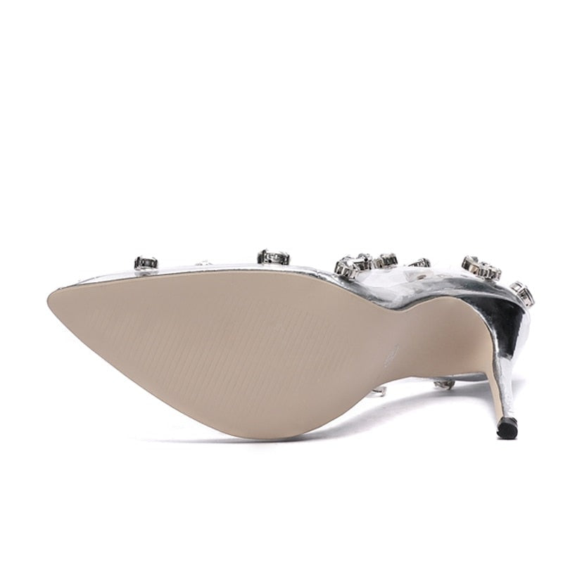 SCARPIN PRATA COM PEDRARIAS LUX VINIL
