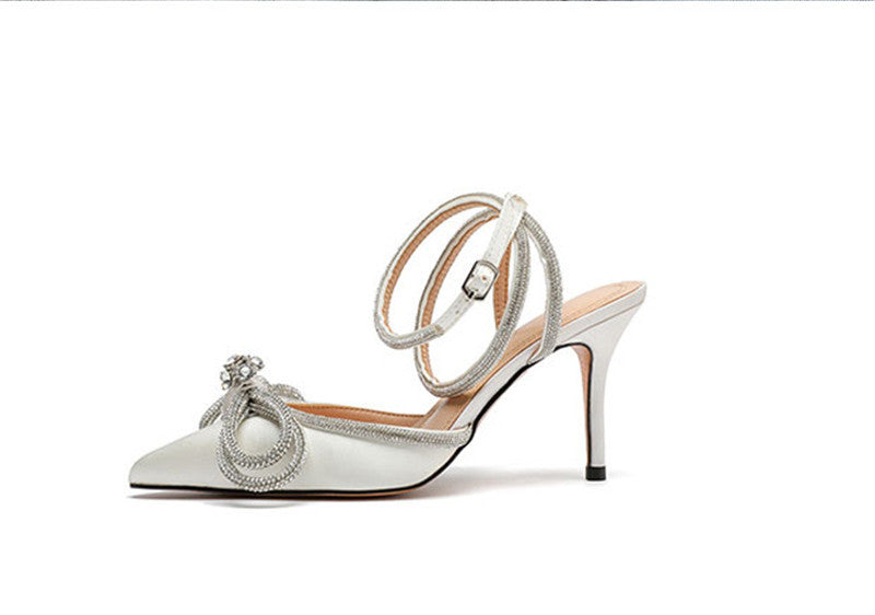 SCARPIN PARIS SALTO 9CM FINO COM STRASS BRANCO